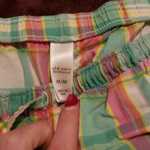 Shorts - Picture 2 of 3